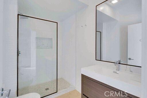 Building Photo - 1223 Larrabee St