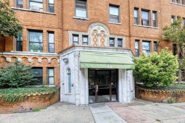 Primary Photo - 36 Duncan Ave