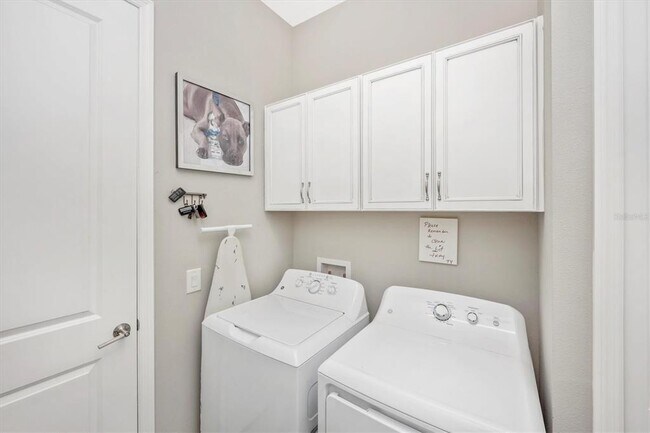 Building Photo - 26858 Weiskopf Dr