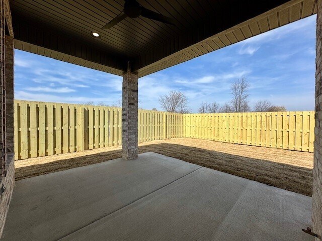 Building Photo - 1700 Jensen Ave