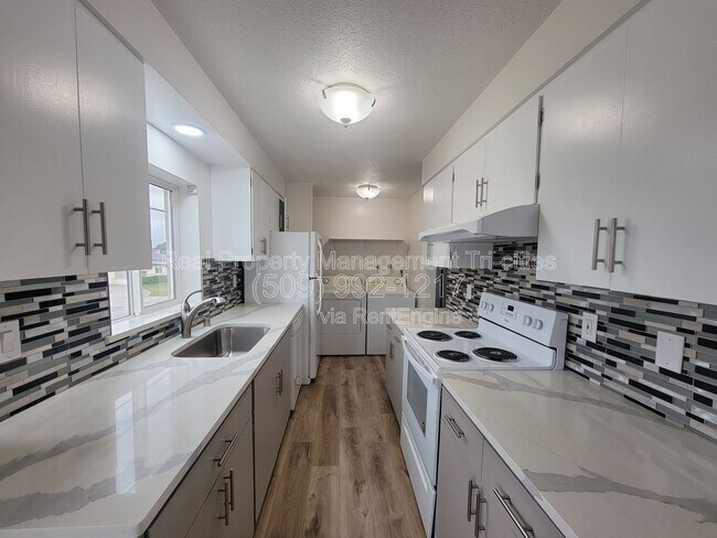 Building Photo - 1817 Cartmell St