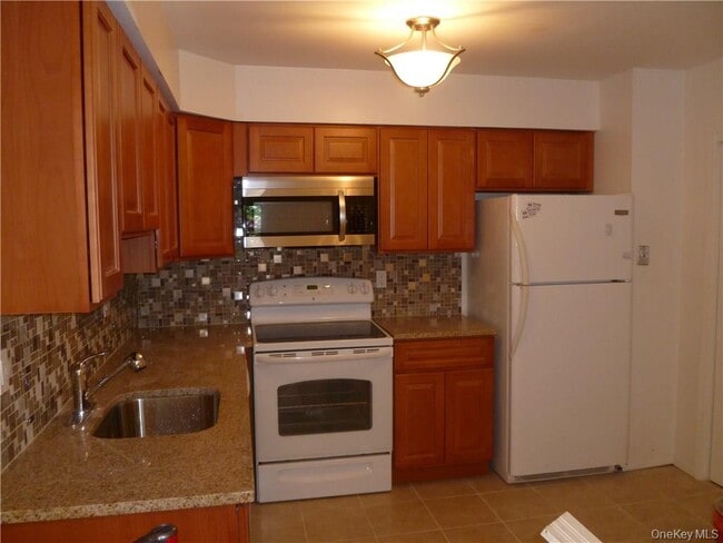 Building Photo - 195 Sierra Vista Ln