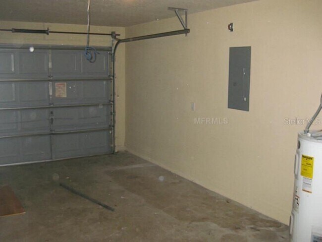 Building Photo - 501 Cypress Ave