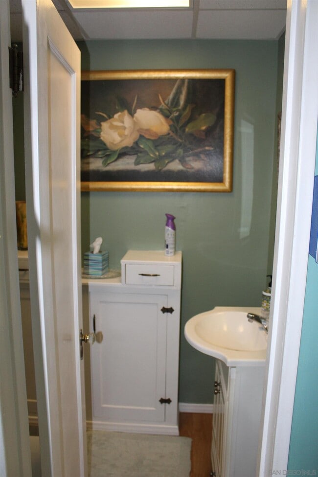 Building Photo - 23984 Skyland Dr