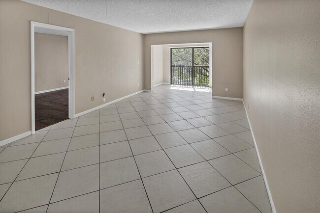 Building Photo - 2002 Blue Hawk Ct