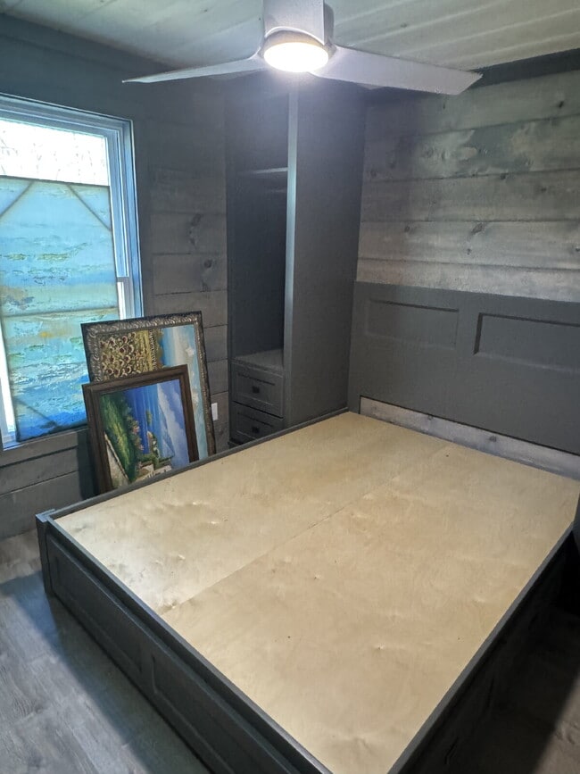 Building Photo - Cozy Tiny House for Rent - Utilities Included!