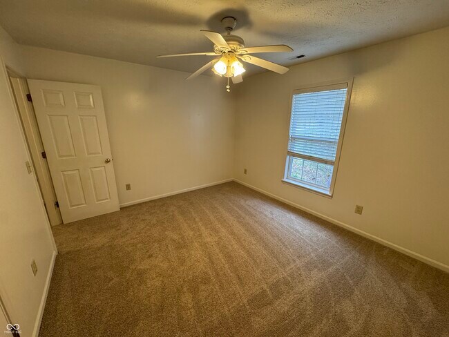 Building Photo - 5632 Rains Ln