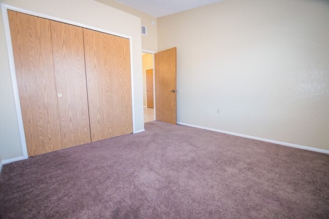 Building Photo - Welcome to this charming 3-bedroom, 2-bath home with Central A/C and Large 2 Car Garage!