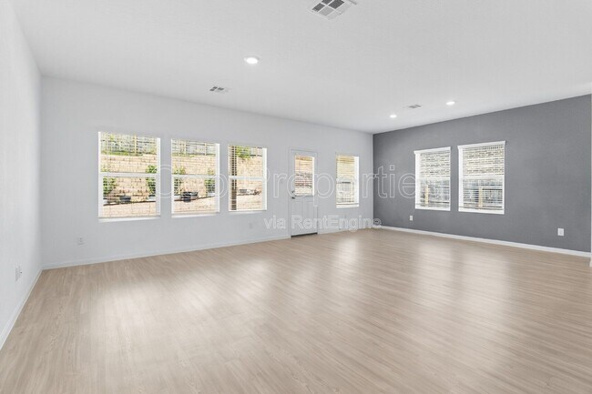 Building Photo - 31821 Nimbus Dr