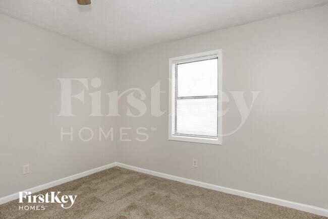 Building Photo - 4550 Glory Dr