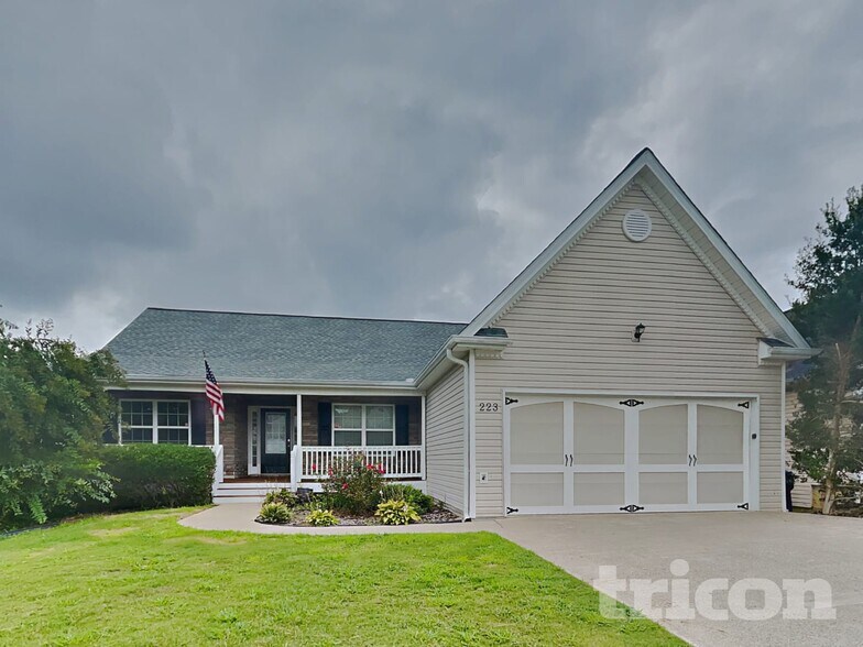 Building Photo - 223 Overlook Ct