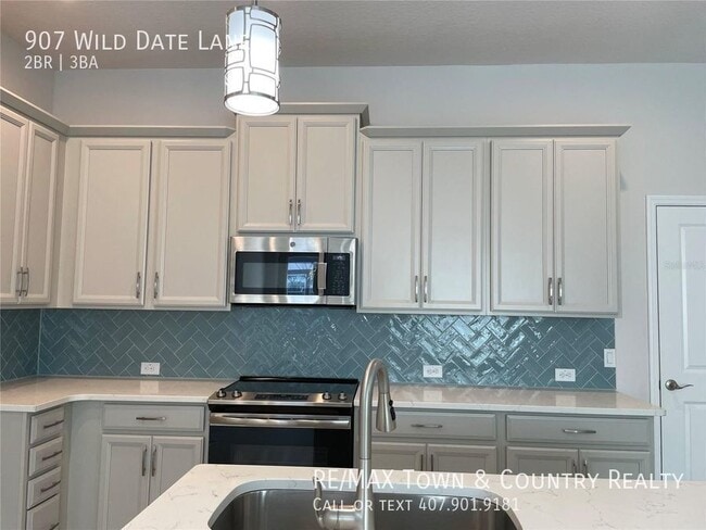 Building Photo - Griffin Park Townhome in Lake Mary