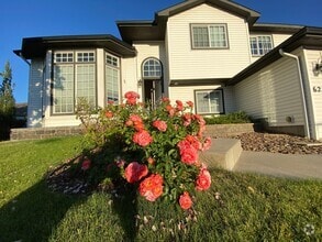 Building Photo - Beautiful 4 Bed, 3.5 Bath Home in Eagle Ridge
