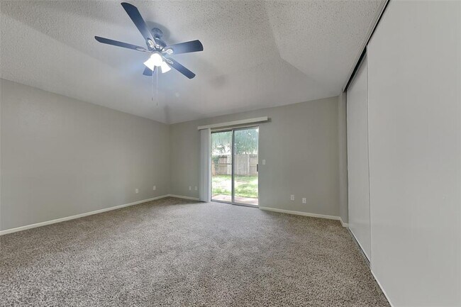 Building Photo - 9315 Silver Tip Dr