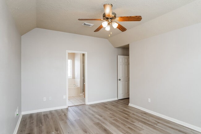 Building Photo - 20415 Blue Beech Dr