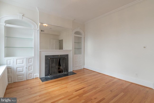 Building Photo - 2723 Dumbarton St NW