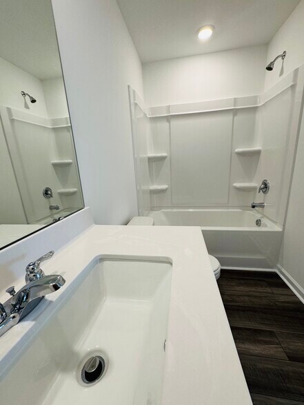 Building Photo - 66 Florida St