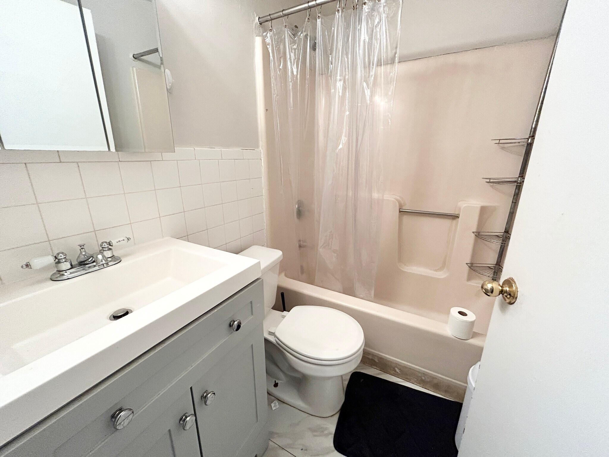 Building Photo - 74 Hammond St