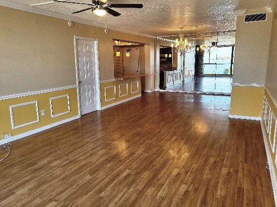Building Photo - 7100 Sunshine Skyway Ln S