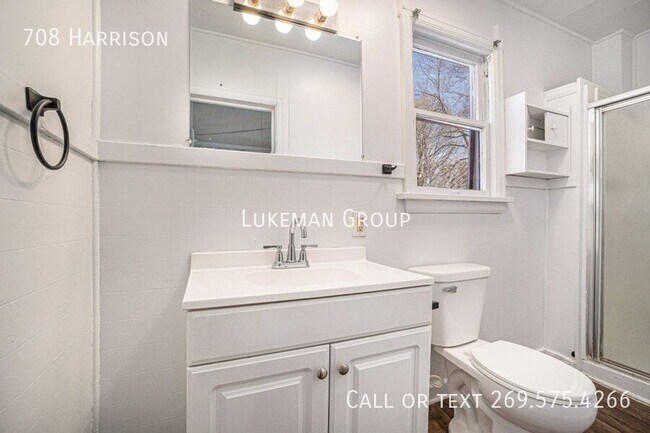 Building Photo - 708 Harrison-