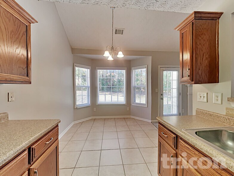 Building Photo - 416 Camella Cir