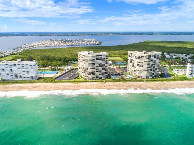 Building Photo - 9550 S Ocean Dr