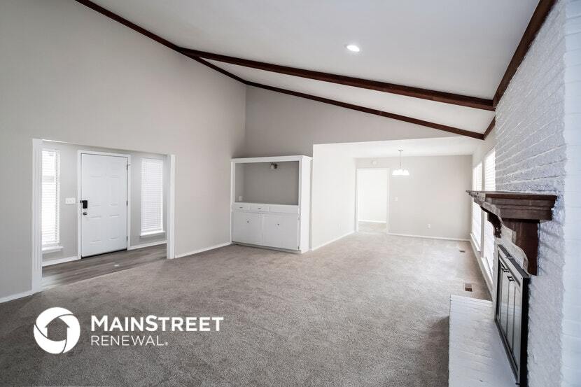 Building Photo - 3800 NW 125th St