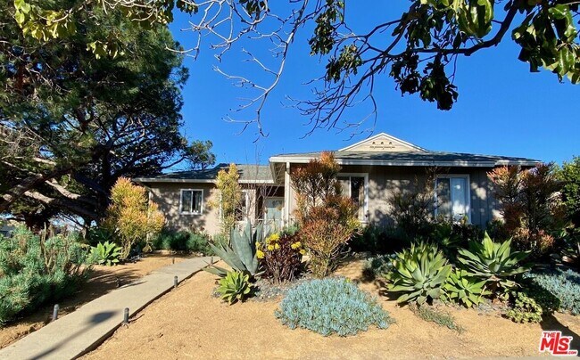 Primary Photo - 12779 Brooklake St