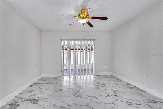 Building Photo - 656 Linnet Ct