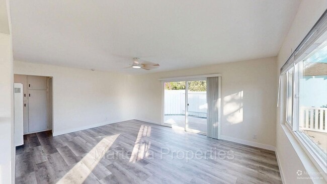 Building Photo - 286 Costa Mesa St