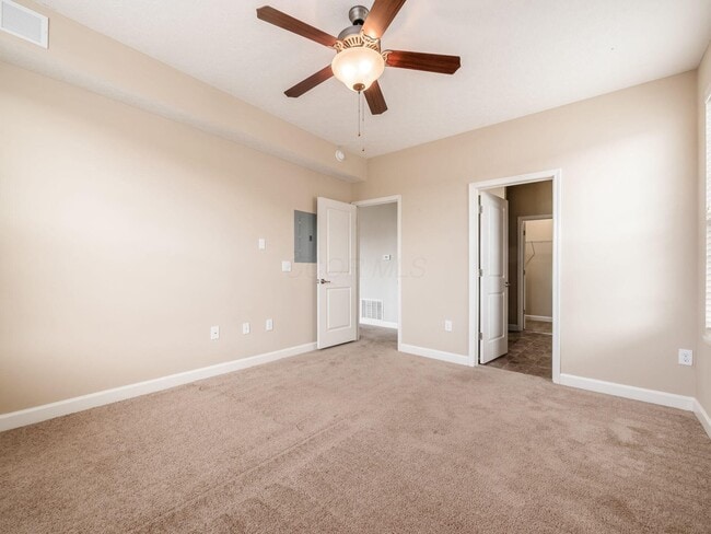 Building Photo - 5853 Spruce Forest Dr