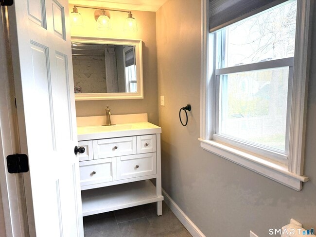 Building Photo - 28 Miamis Rd