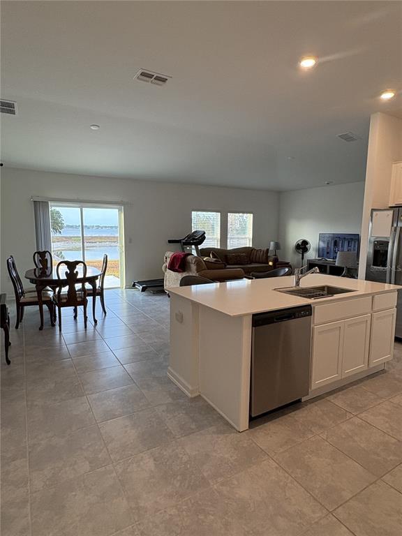 Building Photo - 748 Trotters Dr