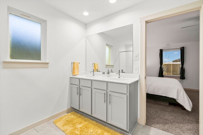 Building Photo - 29506 Gordon Sevilla St