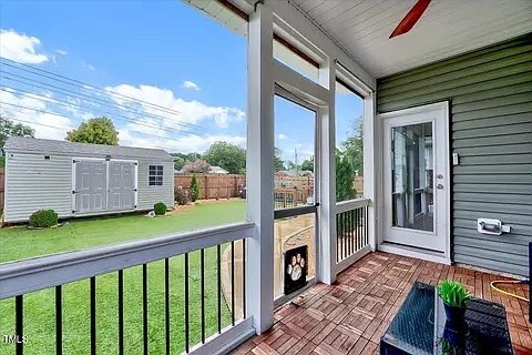 Building Photo - Room in House on Boomer St