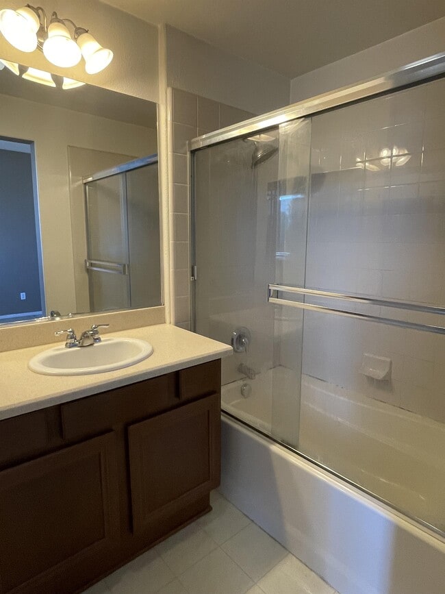 Building Photo - 300 Tesoro Gln