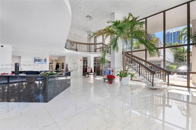 Building Photo - 336 N Birch Rd