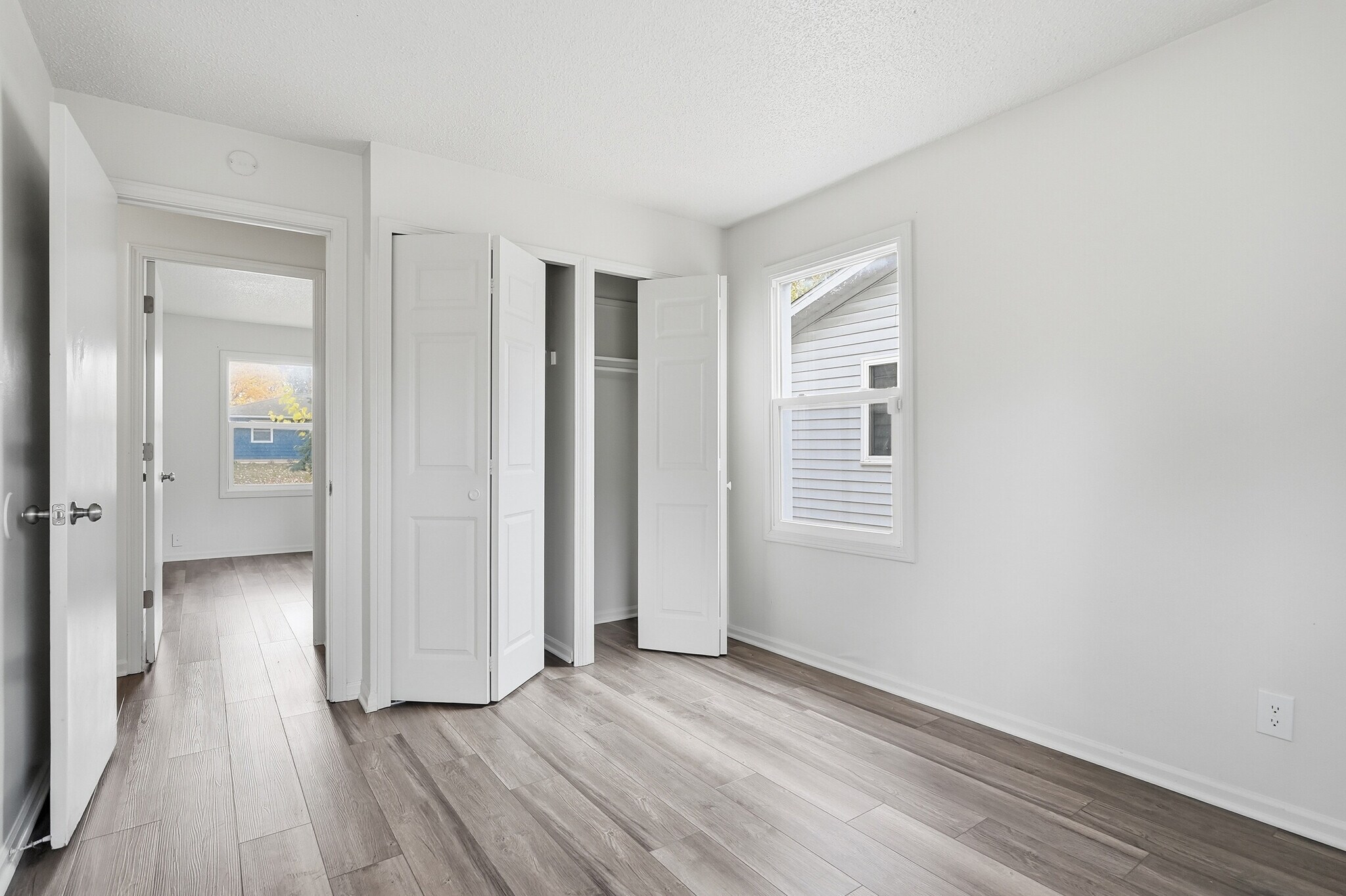 Building Photo - 1107 Larch Ln