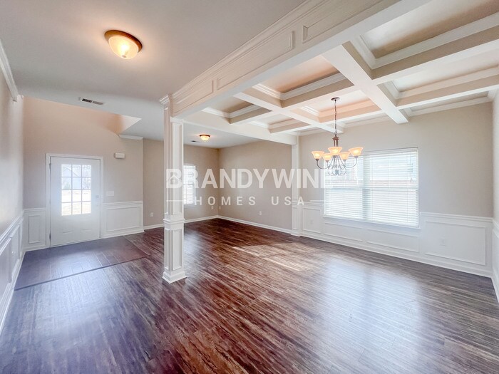 Building Photo - 355 Mary Dr