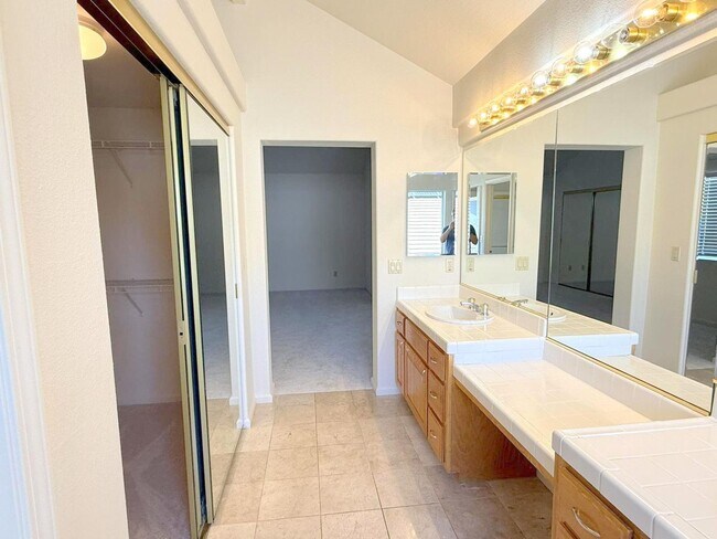 Building Photo - Terrific Danville Location Near Schools ! ...
