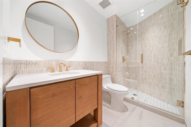 Building Photo - 1111 Crandon Blvd