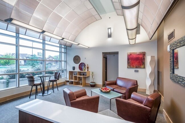 Building Photo - 125 N Hamilton St