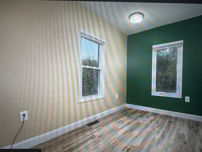 Building Photo - 239 Russell St