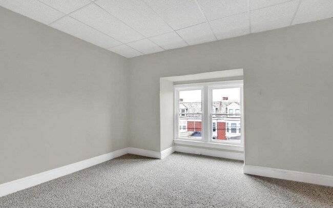 Building Photo - Spacious 4 Bedroom, 1 Bath Home in York, Pa!