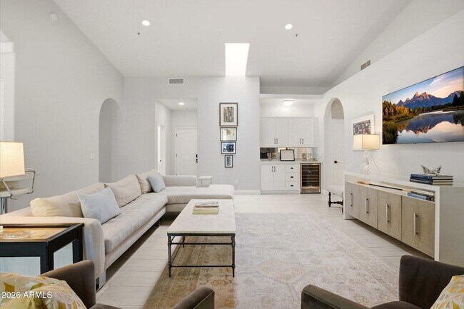Building Photo - 9458 E Desert Cove Ave