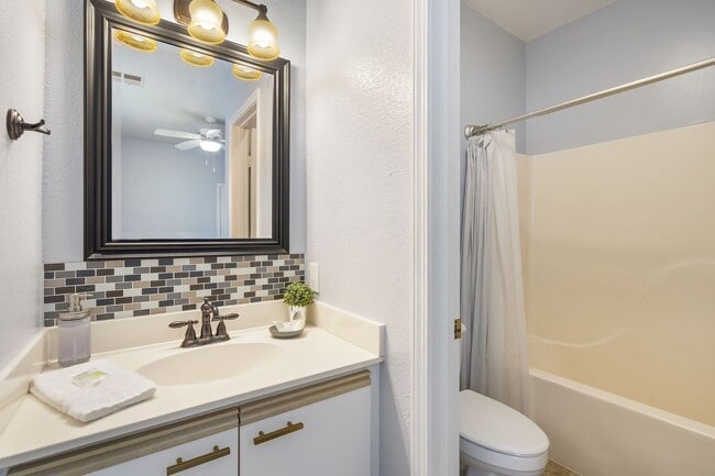 Building Photo - Condo in The Pinnacles of Holiday Hills Resort