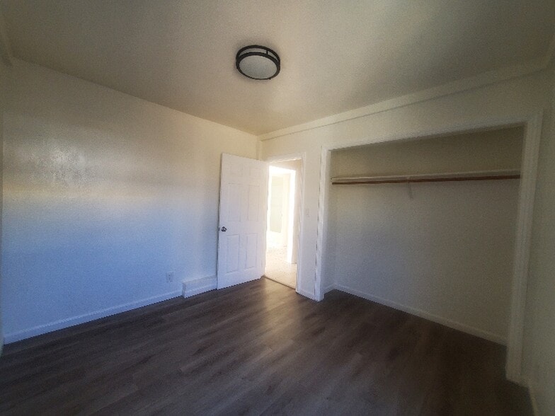 Building Photo - 6208 Fenham St