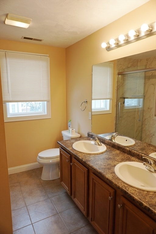 Building Photo - 118 Smith St