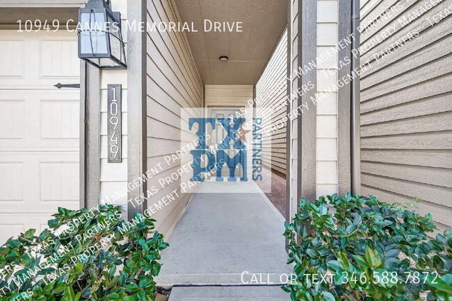 Building Photo - 10949 Cannes Memorial Dr