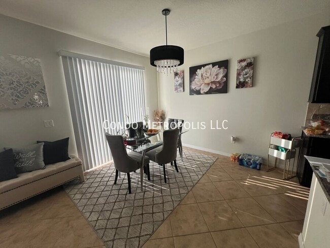 Building Photo - 1608 Regal River Cir